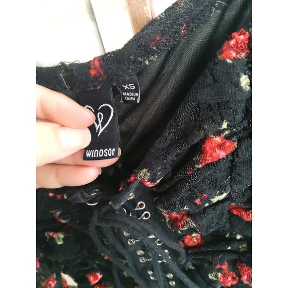 Y2K Whimsigoth XS body top lace Floral Officesiren Red/Blk Sheer Vamp/Goth - Picture 4 of 9